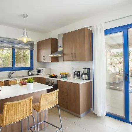 How To Rent Your Own Villa In Protaras Close To The Beach, Protaras Villa 1427 וילה
