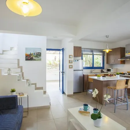 וילה How To Rent Your Own Villa In Protaras Close To The Beach, Protaras Villa 1427 פאראלימני