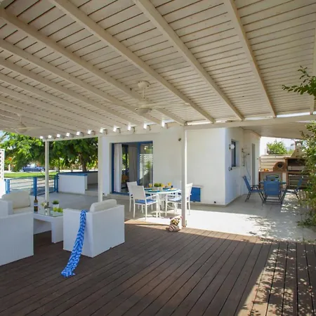 How To Rent Your Own Villa In Protaras Close To The Beach, Protaras Villa 1427 فيلة باراليمني