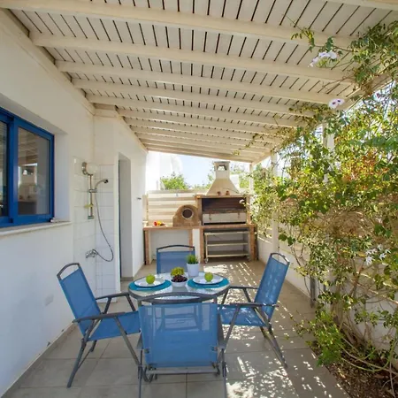 How To Rent Your Own Villa In Protaras Close To The Beach, Protaras Villa 1427 فيلة